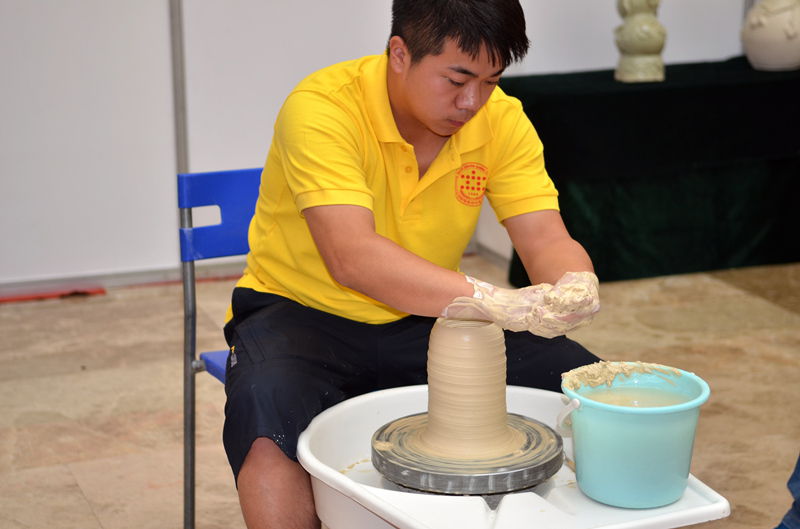 �м��˲���չʾ